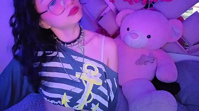 CherieCurl online show from June 2026 04:52:02 PM
