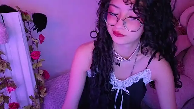 CherieCurl online show from July 2026 09:17:01 PM