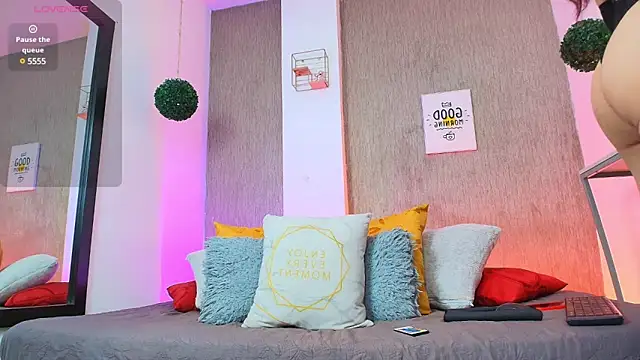 Bella salvatore online show from February 2025 10:14:02 PM