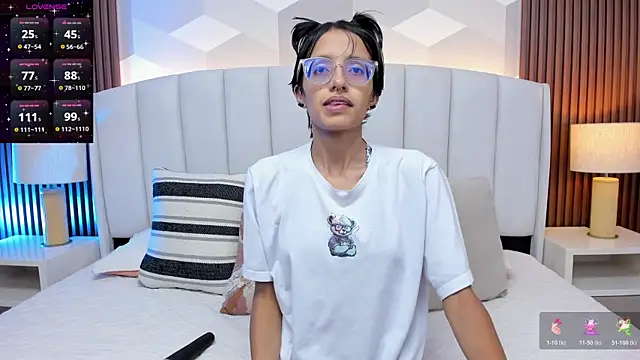 Snapshot of Marge_lasander chatting on November 2025 01:48:02 AM Marge lasander online show from November 2025 01:48:02 AM