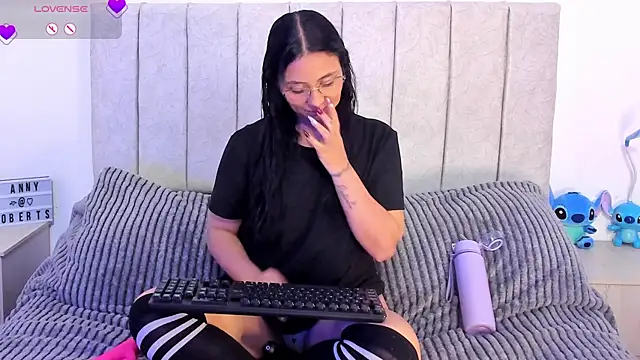 anny roberts online show from November 2025 11:13:01 PM