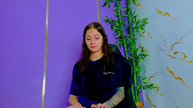 scarlet-jonesx online show from October 2025 08:22:02 AM