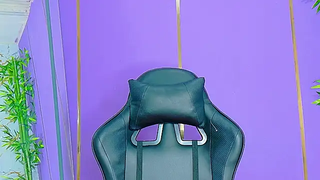 scarlet-jonesx online show from October 2025 01:17:02 AM