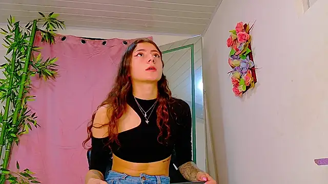 Snapshot of scarlet-jonesx chatting on May 2026 12:51:02 AM scarlet-jonesx online show from May 2026 12:51:02 AM