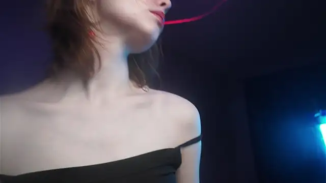 ginger hugs online show from October 2025 10:11:01 PM