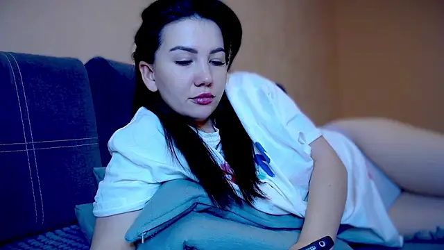 AlexaCruze online show from January 2025 09:54:01 PM