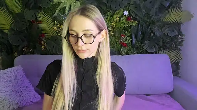 Snapshot of Horny_Blond chatting on February 2026 09:05:01 AM Horny Blond online show from February 2026 09:05:01 AM