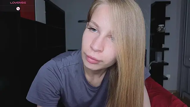 Snapshot of Elis_Fox chatting on June 2026 08:06:02 AM Elis Fox online show from June 2026 08:06:02 AM