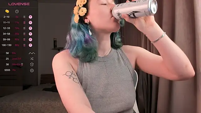 alisahug online show from December 2025 10:09:01 AM