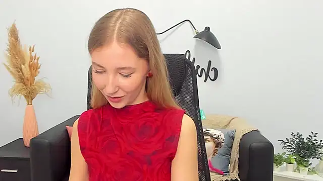 Snapshot of LolaWilsons chatting on February 2025 12:26:02 PM LolaWilsons online show from February 2025 12:26:02 PM