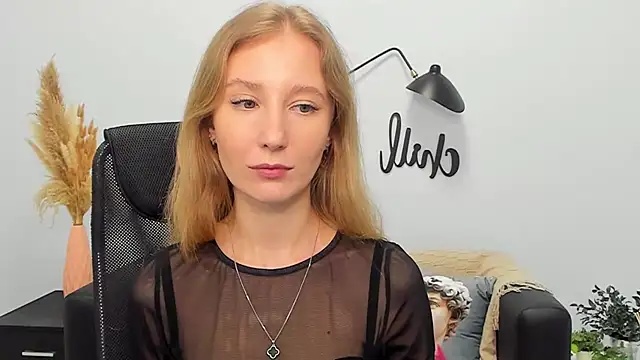 Snapshot of LolaWilsons chatting on March 2025 11:21:02 AM LolaWilsons online show from March 2025 11:21:02 AM