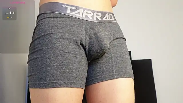 Snapshot of MarcoAlexLatino chatting on November 2025 03:31:02 AM MarcoAlexLatino online show from November 2025 03:31:02 AM