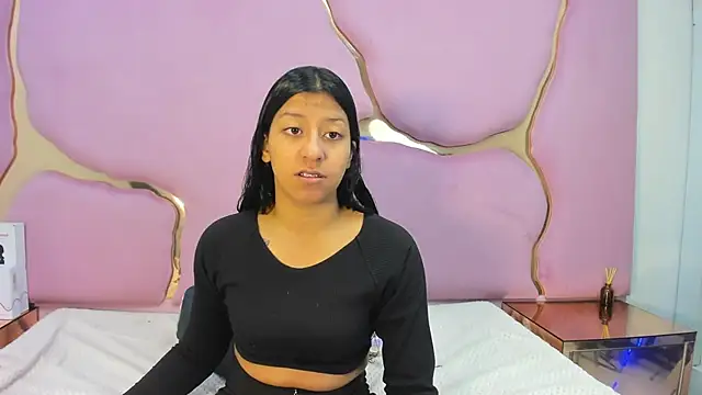 VaneLin18 online show from November 2025 08:29:01 PM