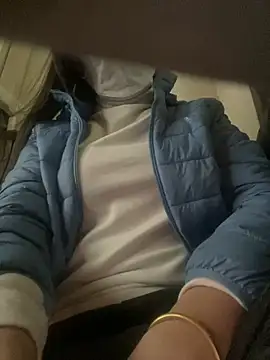 Tuongvy05 online show from February 2025 04:21:01 PM