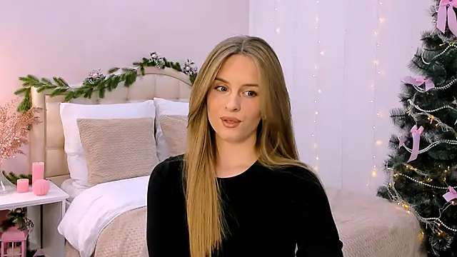 RozzitaBedberry online show from January 2025 11:11:01 PM