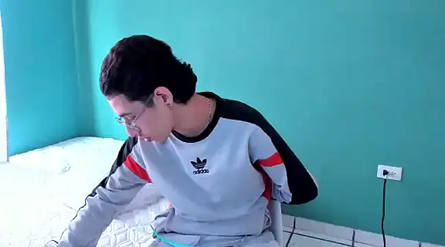 Snapshot of Chandler_ken chatting on December 2024 06:50:02 PM Chandler ken online show from December 2024 06:50:02 PM