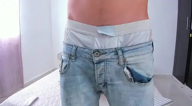 Snapshot of Chandler_ken chatting on March 2025 07:06:02 PM Chandler ken online show from March 2025 07:06:02 PM