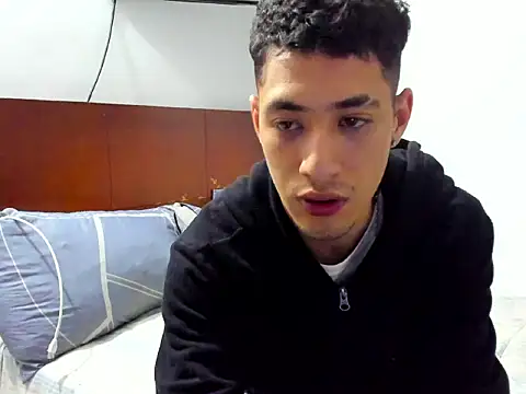 Snapshot of Chandler_ken chatting on November 2025 01:04:02 AM Chandler ken online show from November 2025 01:04:02 AM