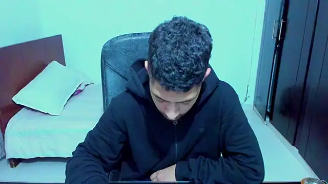 Snapshot of Chandler_ken chatting on February 2026 01:04:01 AM Chandler ken online show from February 2026 01:04:01 AM