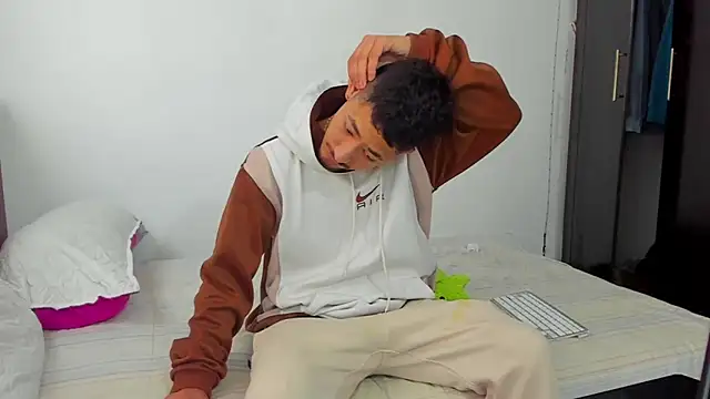 Snapshot of Chandler_ken chatting on February 2026 12:21:01 PM Chandler ken online show from February 2026 12:21:01 PM