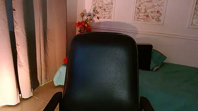 Snapshot of Susana_hank2 chatting on March 2025 10:47:01 PM Susana hank2 online show from March 2025 10:47:01 PM