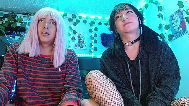 Snapshot of the_lesbian_game chatting on January 2025 07:51:02 AM the lesbian game online show from January 2025 07:51:02 AM