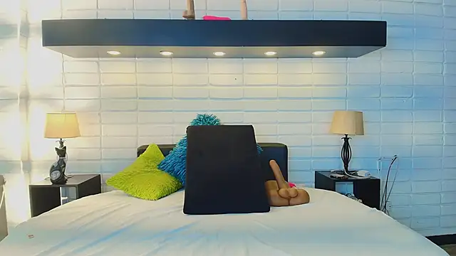 HannaBrave online show from March 2025 02:26:01 AM