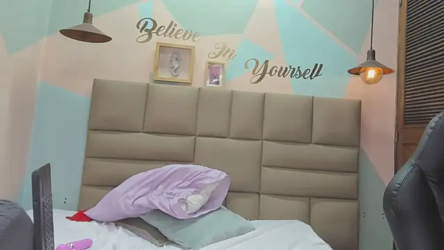 lilybaudyn  online show from March 2025 08:17:01 AM