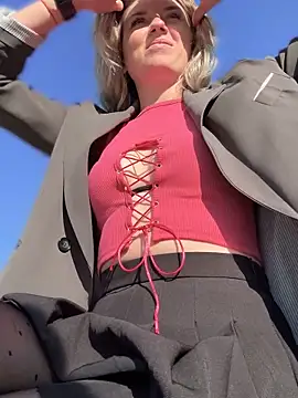 Snapshot of Crazy-Rosa chatting on September 2025 03:27:02 AM Crazy-Rosa online show from September 2025 03:27:02 AM