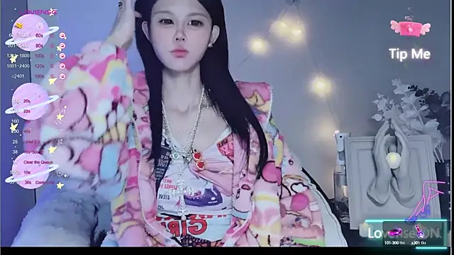 Snapshot of O0_0Q chatting on December 2024 04:43:01 PM O0 0Q online show from December 2024 04:43:01 PM