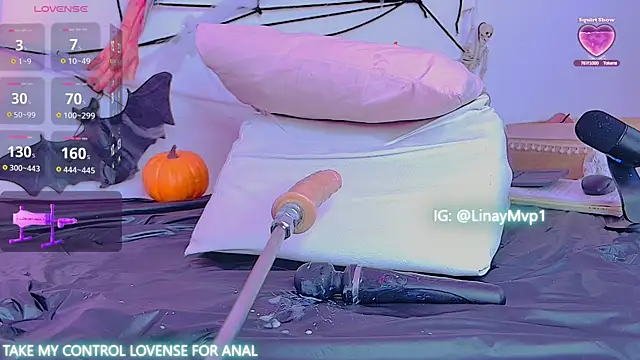 Snapshot of LinayAndValenMVP chatting on October 2025 01:05:02 AM LinayAndValenMVP online show from October 2025 01:05:02 AM