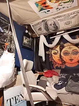 Gillygilly76 online show from March 2025 12:35:02 PM