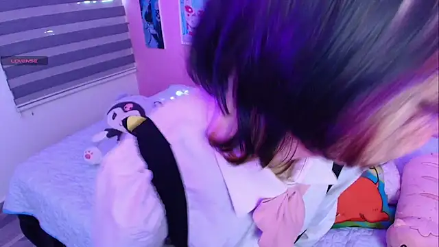 Miwa violet online show from December 2025 07:54:02 PM