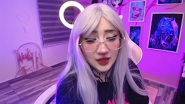 Snapshot of Miwa_violet chatting on June 2026 11:46:01 PM Miwa violet online show from June 2026 11:46:01 PM