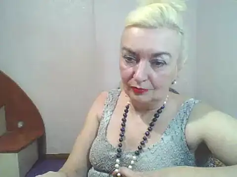 Snapshot of Meri798 chatting on January 2025 03:10:02 PM Meri798 online show from January 2025 03:10:02 PM