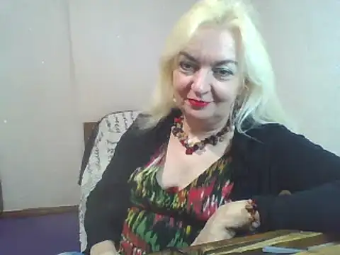 Snapshot of Meri798 chatting on February 2025 08:43:02 PM Meri798 online show from February 2025 08:43:02 PM