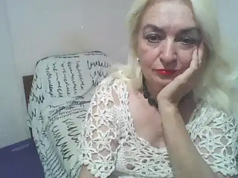 Snapshot of Meri798 chatting on September 2025 08:19:01 PM Meri798 online show from September 2025 08:19:01 PM