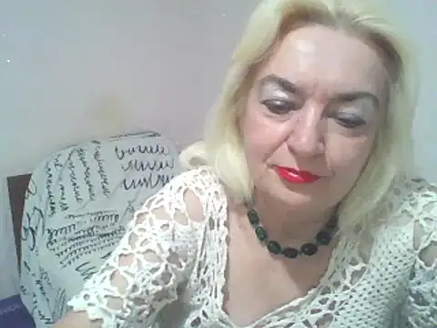 Snapshot of Meri798 chatting on September 2025 08:20:02 PM Meri798 online show from September 2025 08:20:02 PM