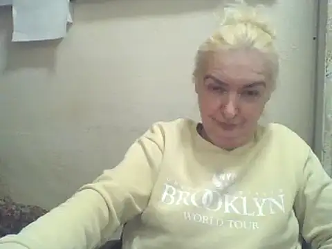 Snapshot of Meri798 chatting on November 2025 07:13:01 PM Meri798 online show from November 2025 07:13:01 PM