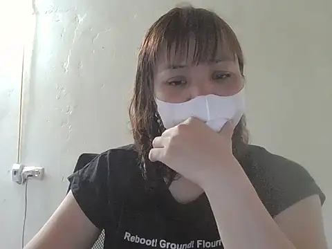 Angela-Eira online show from May 2026 10:32:02 AM