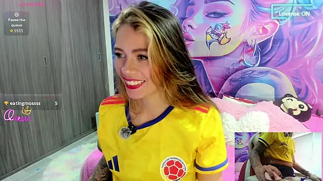 Snapshot of sweetlittlelisa chatting on July 2026 05:04:01 PM sweetlittlelisa online show from July 2026 05:04:01 PM