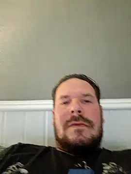 Snapshot of chrisB09 chatting on December 2025 10:38:02 PM chrisB09 online show from December 2025 10:38:02 PM