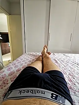 matheus387 online show from October 2025 04:44:02 PM