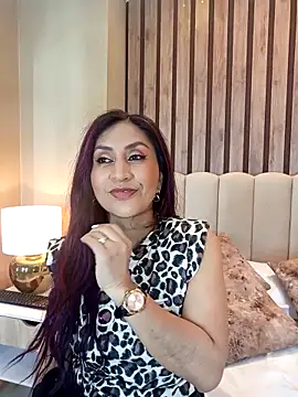 Snapshot of MonicaMoret chatting on February 2025 12:27:01 PM MonicaMoret online show from February 2025 12:27:01 PM