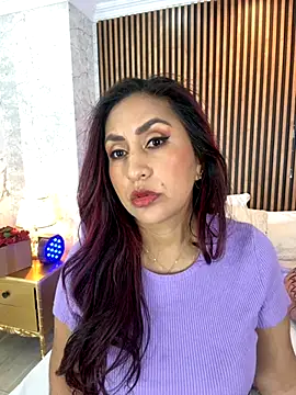 Snapshot of MonicaMoret chatting on October 2025 12:11:01 PM MonicaMoret online show from October 2025 12:11:01 PM