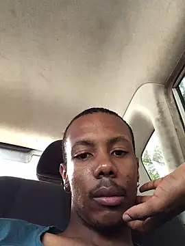 Snapshot of bobzerr chatting on February 2026 08:43:02 AM bobzerr online show from February 2026 08:43:02 AM