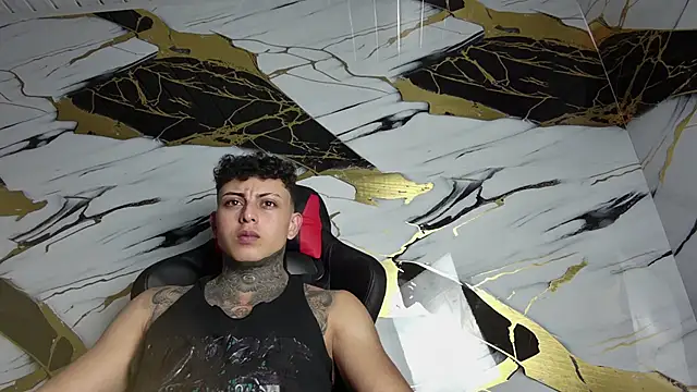 Kevin22 222 online show from January 2025 11:07:01 PM