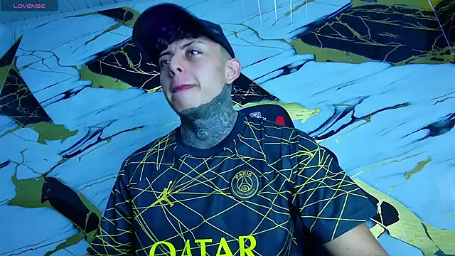 Kevin22 222 online show from March 2025 11:28:02 PM