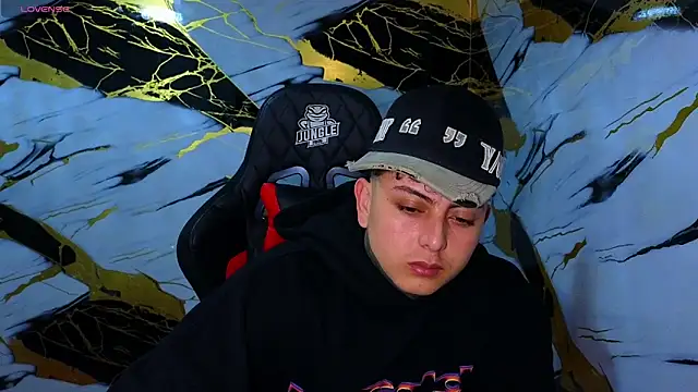 Kevin22 222 online show from April 2026 03:31:02 AM