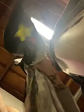 bighung1990 online show from October 2025 07:36:02 PM